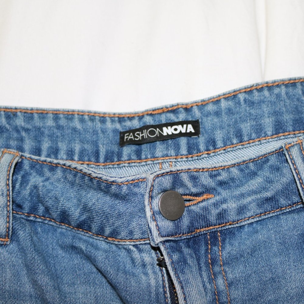 Fashion Nova Mom Jeans